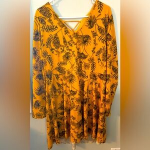 Lace back, bright yellow Charming Charlie dress - size Large